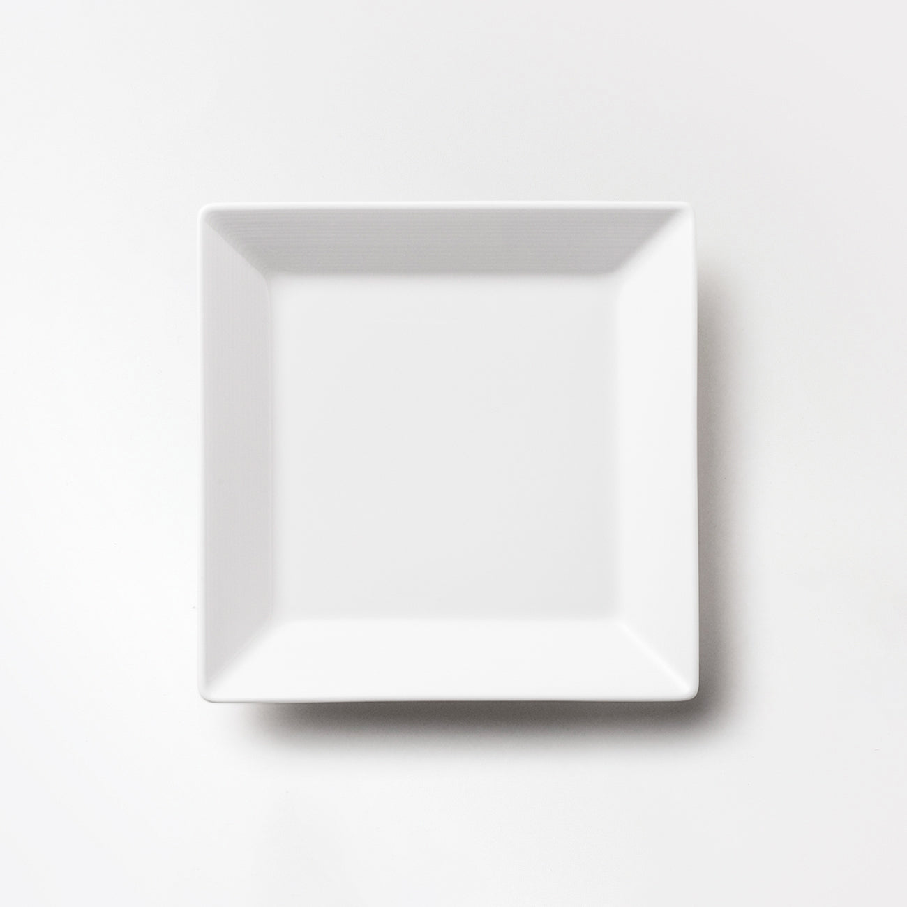 白いブランド食器｜16.5cm角皿｜EXQUISITE｜ニッコー公式オンライン 