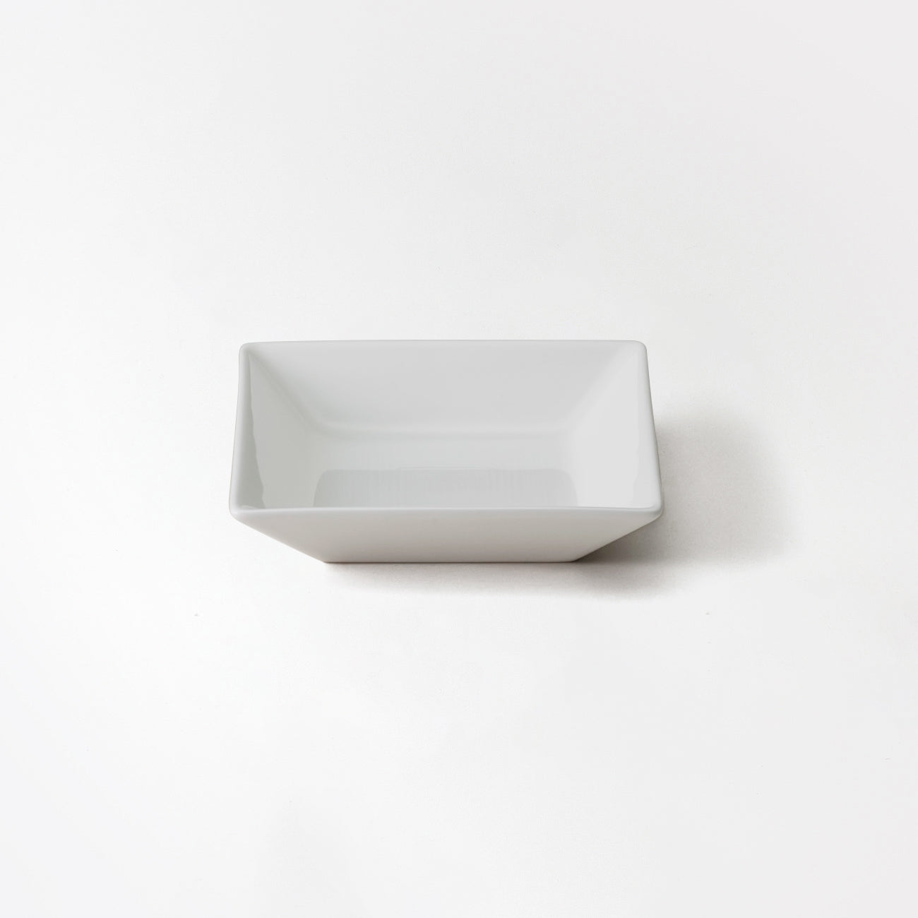 白いブランド食器｜11cm角皿｜EXQUISITE｜ニッコー公式オンラインショップ